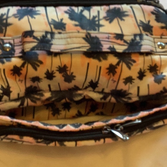 LUG Tropical Palm Tree Print Travel Bag - Picture 10 of 10